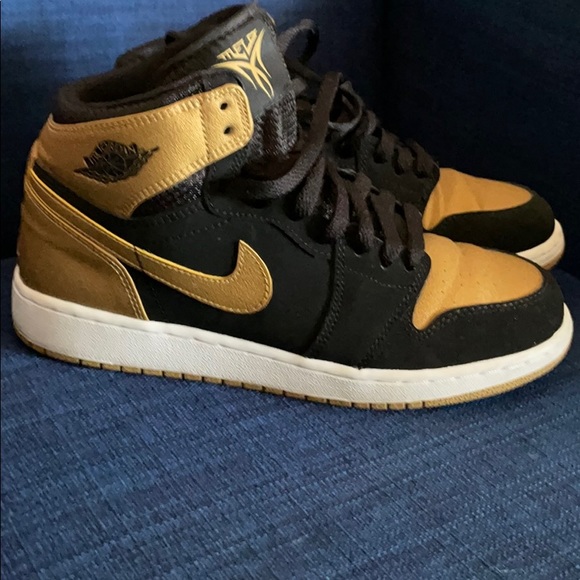 Nike Air Jordan Retro High BG “Melo” Size 6Y Black